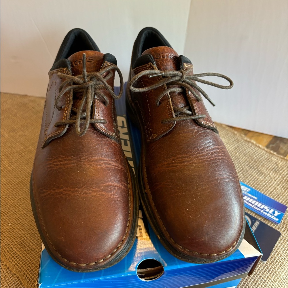 Street cars 9 1/2 M dress shoes. NO. Box